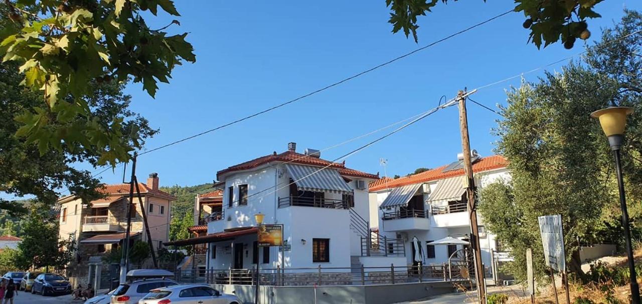 דירות פלאטניאס Aurora מראה חיצוני תמונה